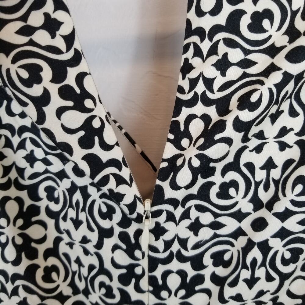 Lafayette 148 Sleeveless Ruched Surplice Neckline Sheath Dress Size 8 - Picture 7 of 10